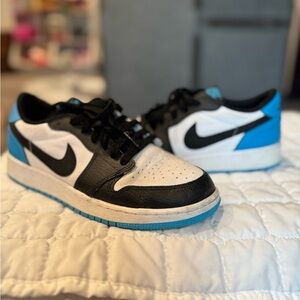 Nike Dunk Sneakers black and blue with AirJordan on back size 6.5y or 8 adult